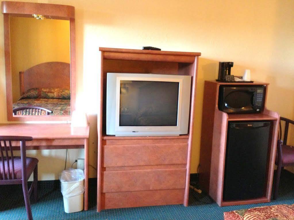 University Inn And Suites 탤러해시 외부 사진
